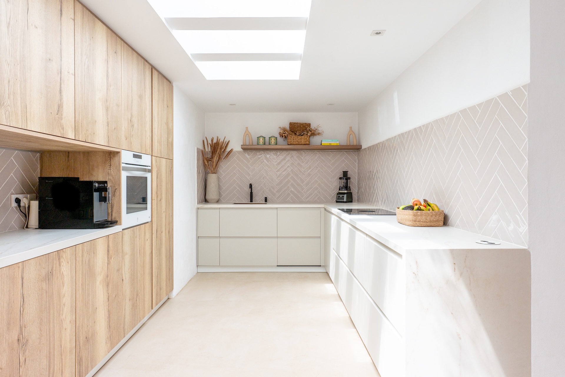 Resa Estates port des Torrent sale koop finca Ibiza kitchen 2.jpg